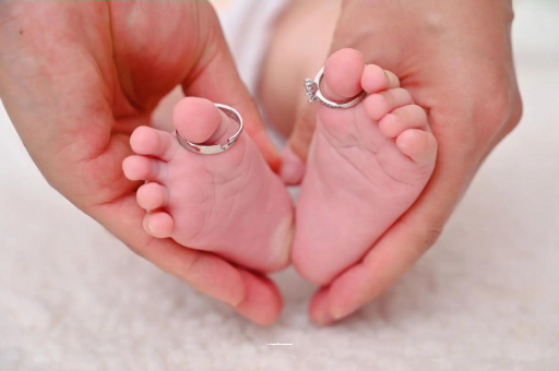 白山宝宝打喷嚏发烧